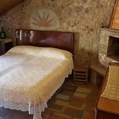 La Cisterna فندق مبيت وإفطار